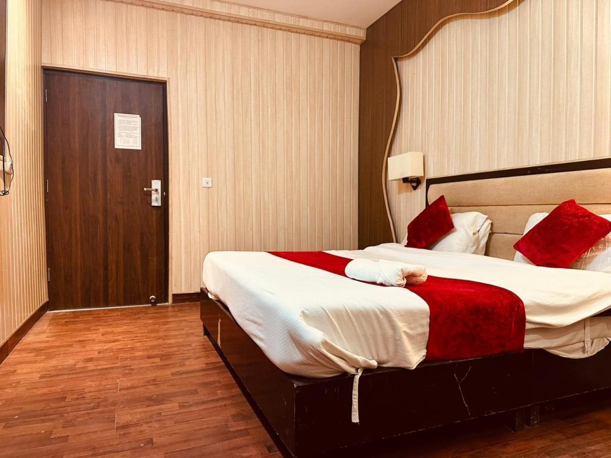 Hotel Royal Residency Маналі Екстер'єр фото