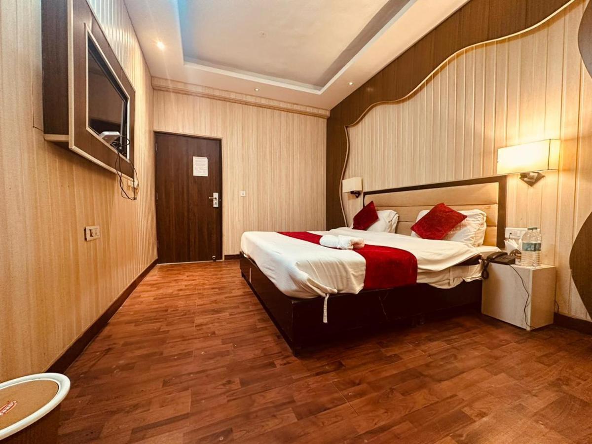 Hotel Royal Residency Маналі Екстер'єр фото