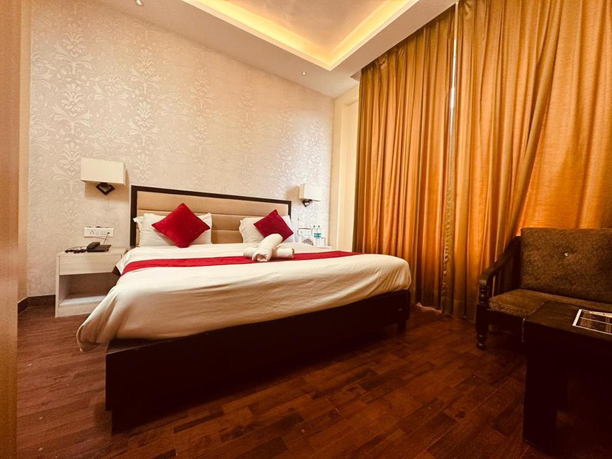 Hotel Royal Residency Маналі Екстер'єр фото